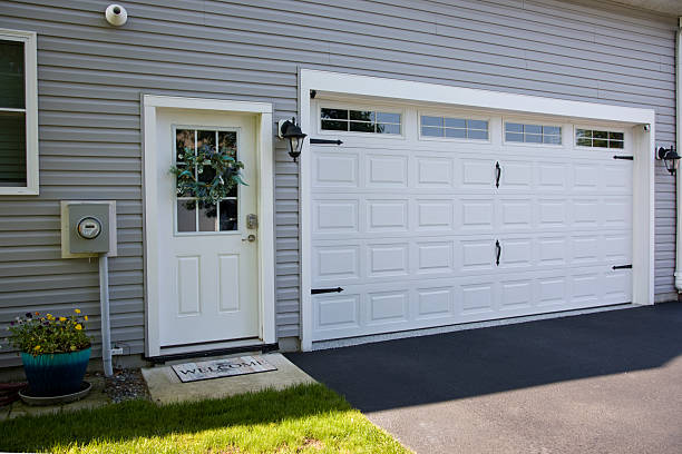 24/7 Emergency Garage Door experts in Larch Way, WA